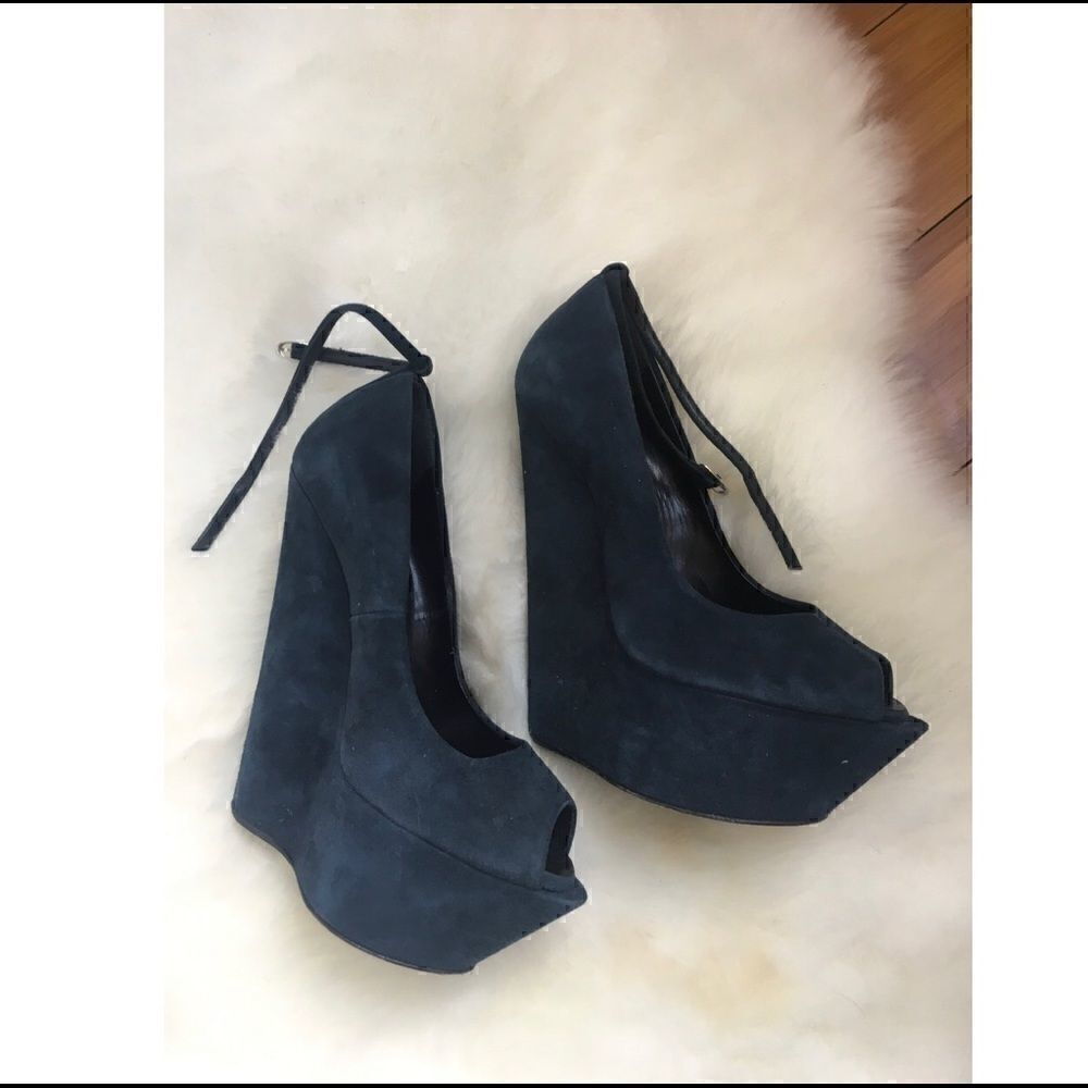 [guiseppi zanotti]  monster heel peep toe wedges